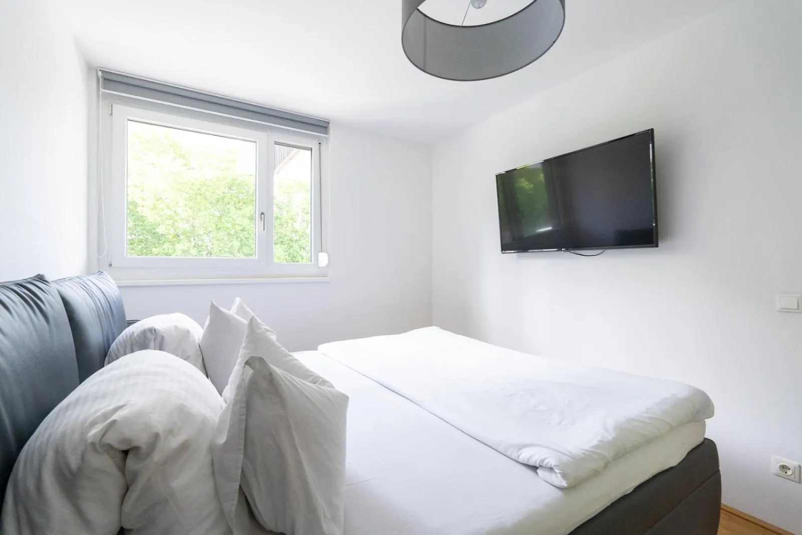 Near Lake Gorgeous Apartment With A Balcony Vienna 0*,  Austria